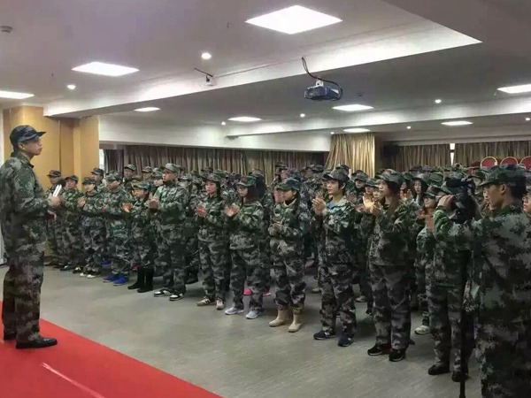 QM球盟会团队拓展训练